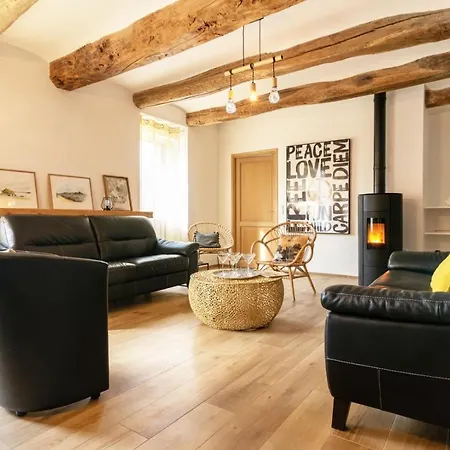 La Maison A Avec Son Jardin Clos De 2 A 6 Personnes A 5 Mn Des Plages Villa *