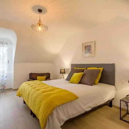 Villa La Maison A Avec Son Jardin Clos De 2 A 6 Personnes A 5 Mn Des Plages *